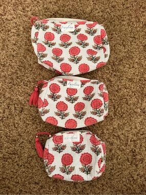 Set of 3 quilted pouches